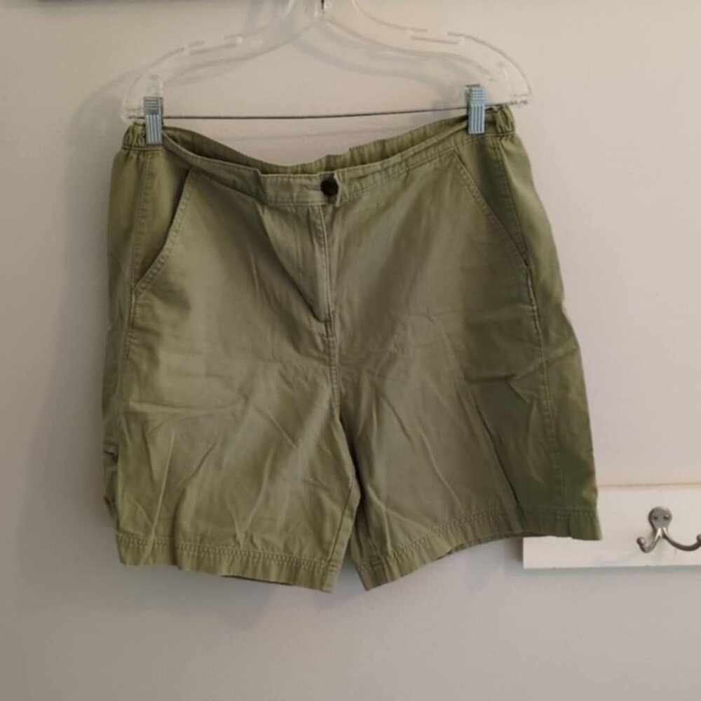 Vintage Woolrich Womens 12 Green Cargo Shorts Hiking Cotton Poplin Outdoor Retro